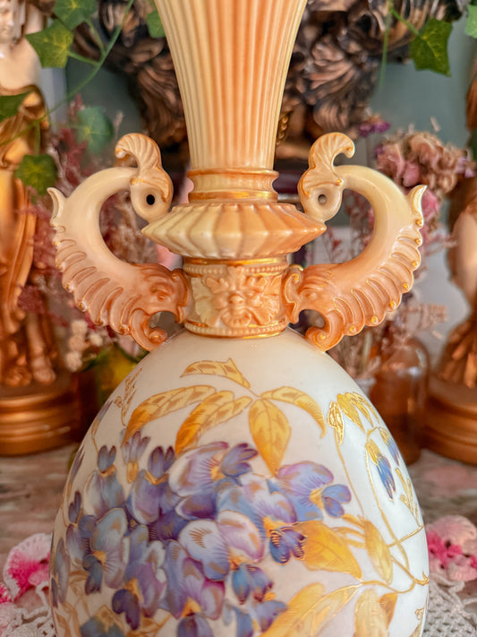 RW carved floralâ¨