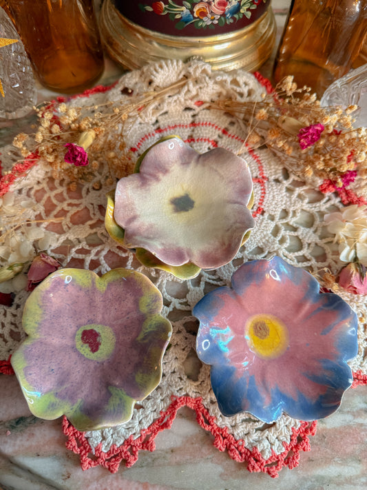 Floral pottery stacked ashtrays✨