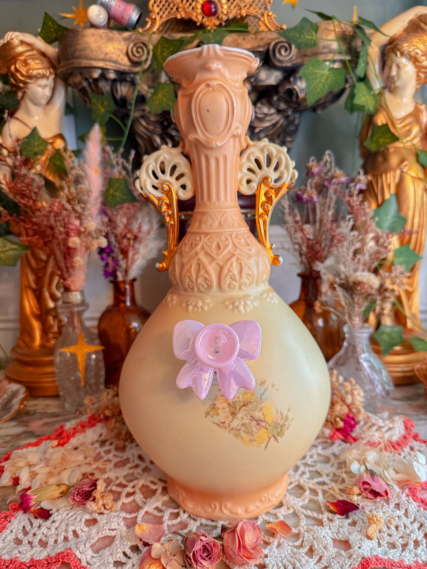 Royal Rudolstadt seashell queen✨