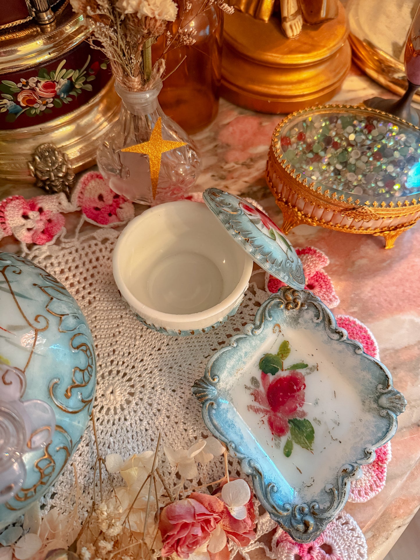 Fenton Charleston Rose Milk Glass✨