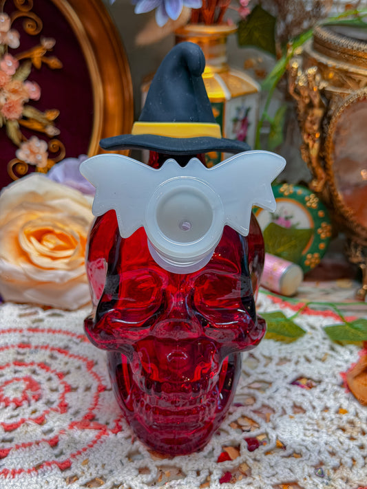 Red skull bong with witch hat🕷️