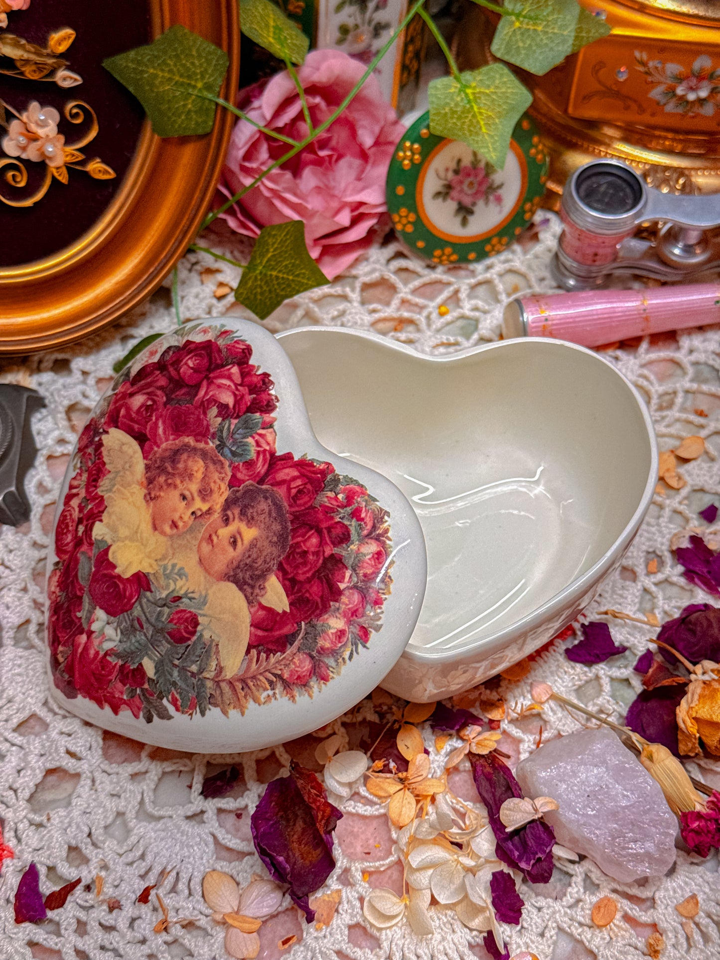 Cherub Heart Stash✨