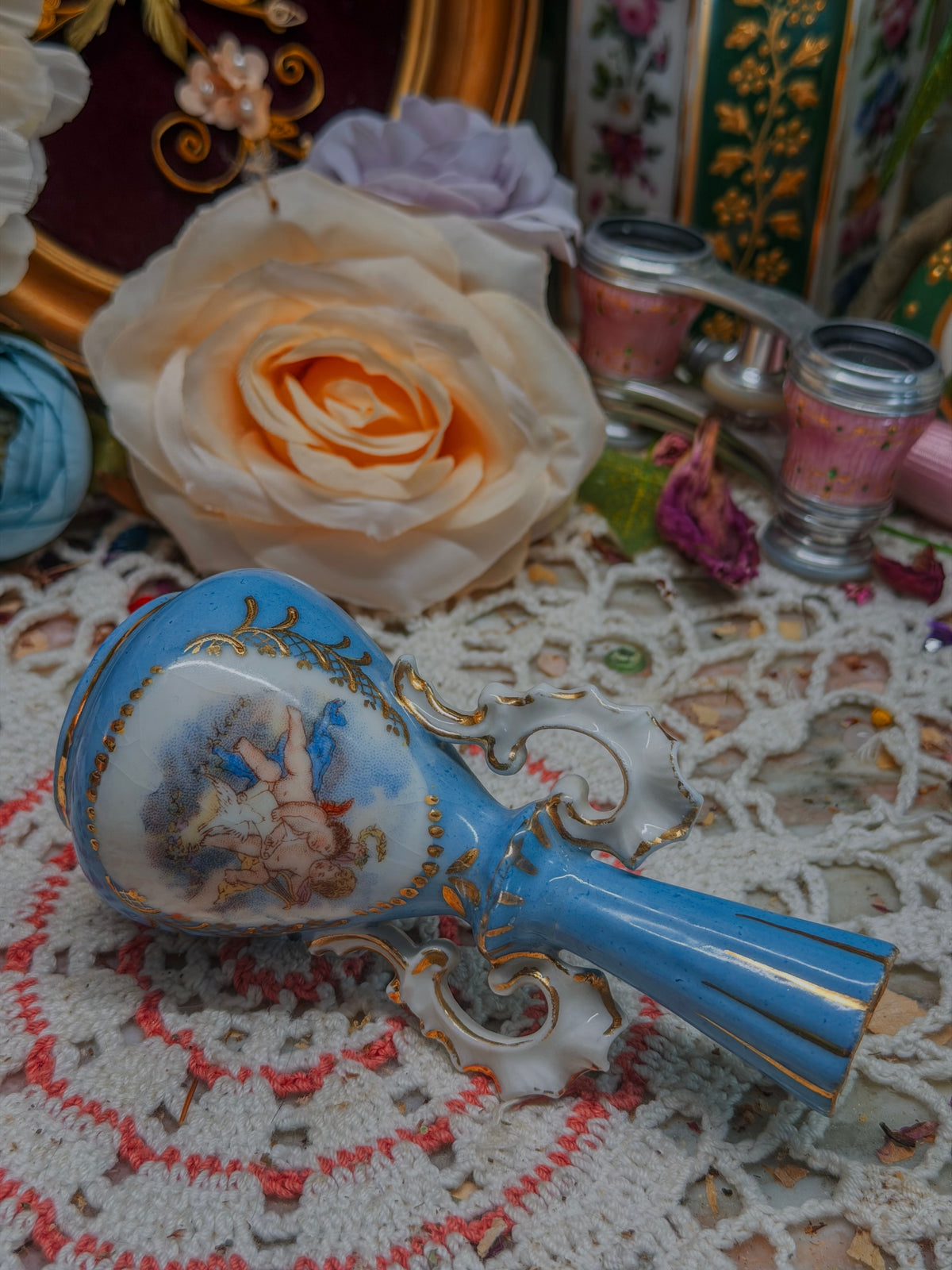 Victorian cherub pipe✨