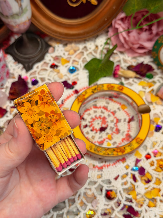 70s Ashtray and full match box set✨