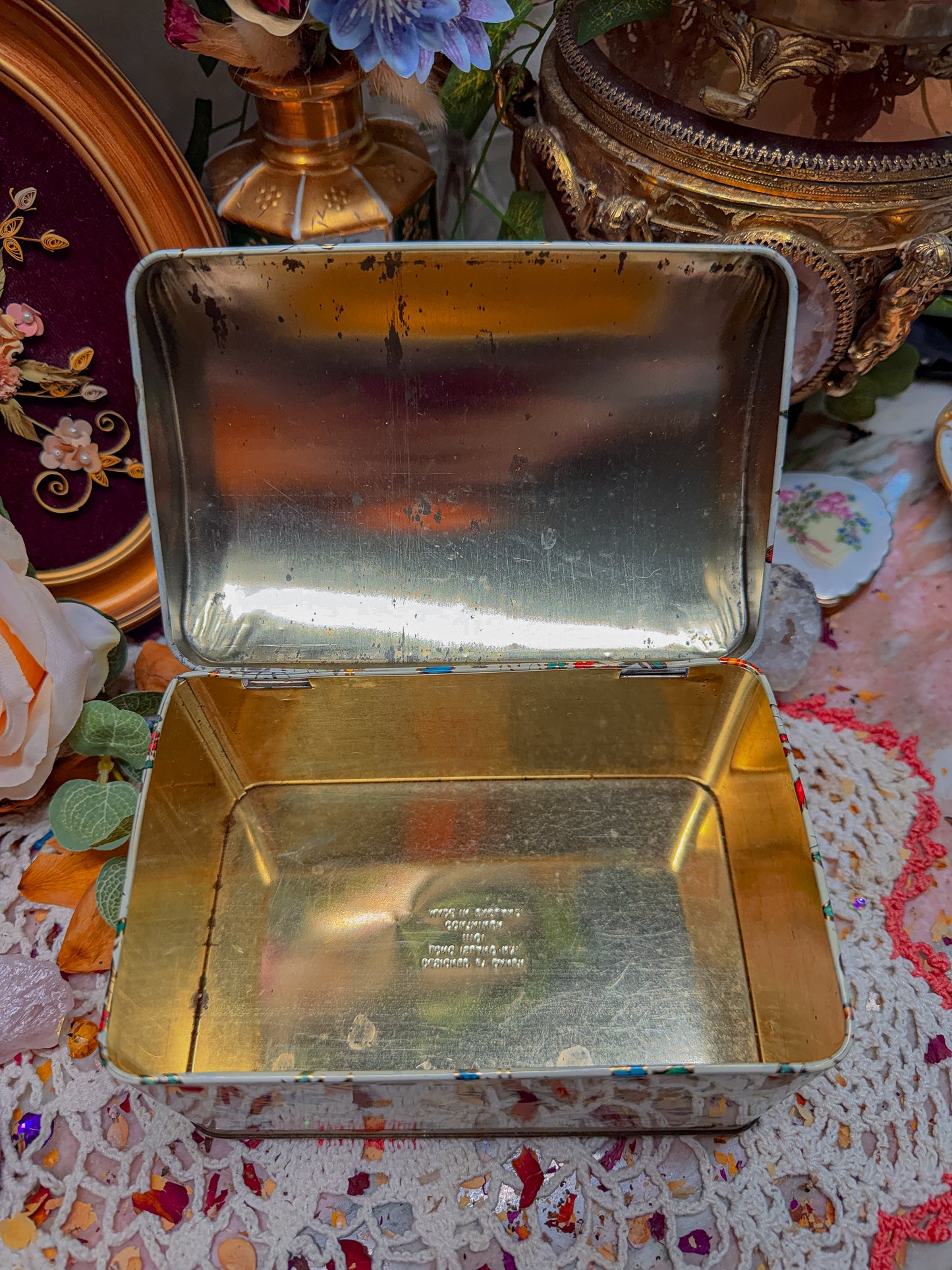 70s floral tin stash✨