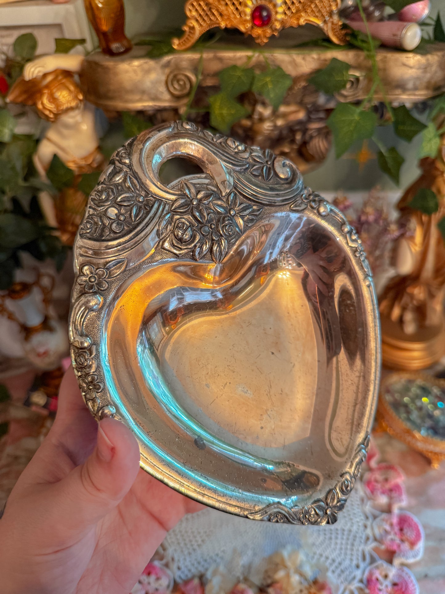 Metal heart ashtray✨