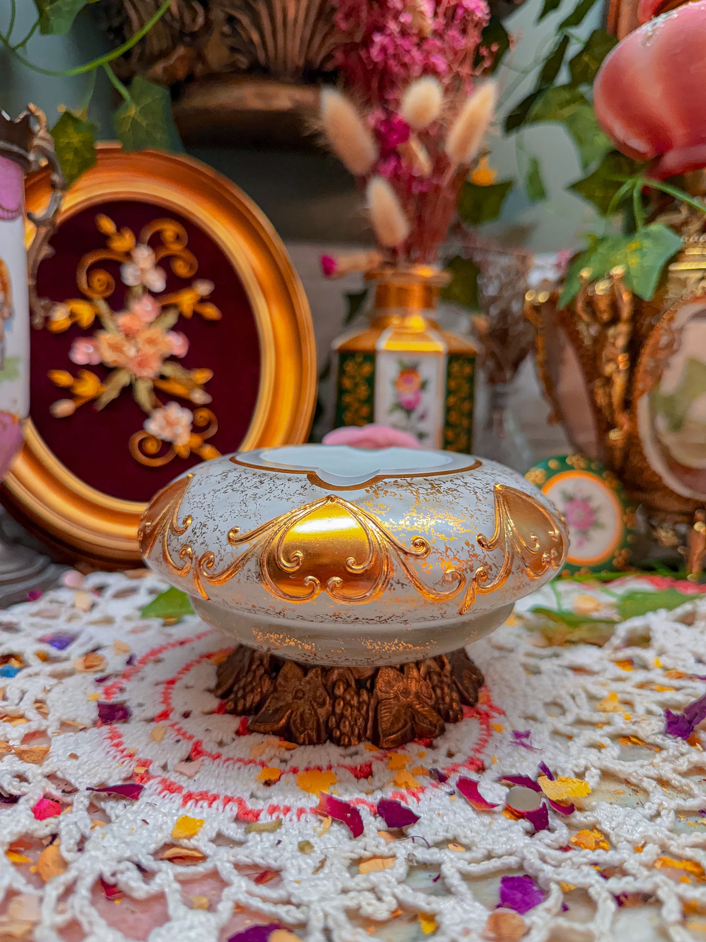Bohemian 24k frosted glass ashtray✨