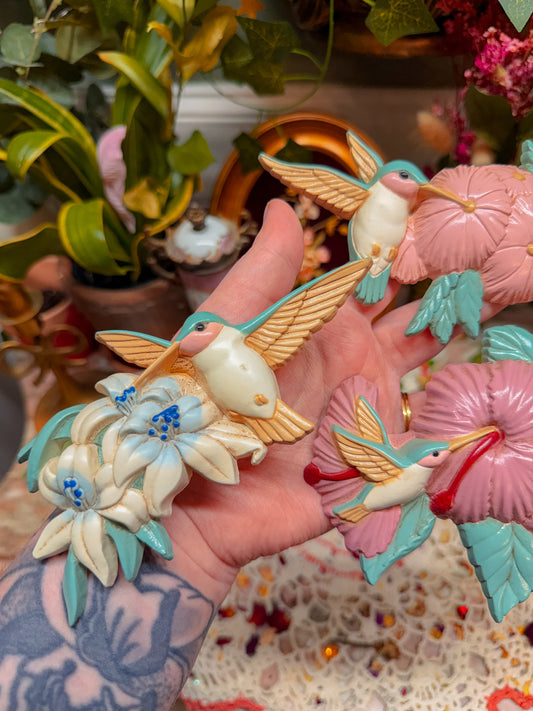 Burwood hummingbird and flowers wall hangers✨