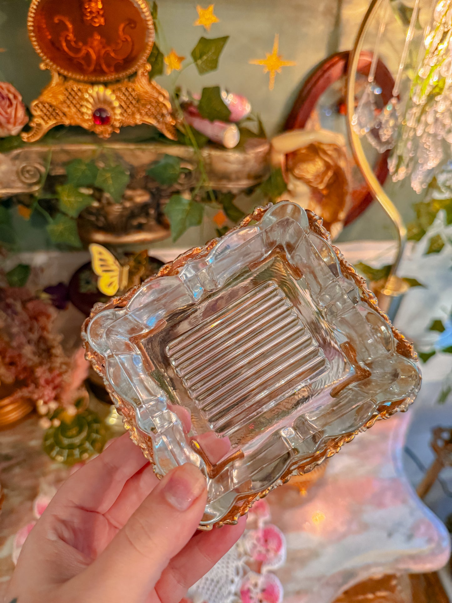 Glass stash with 24k gilted metal✨