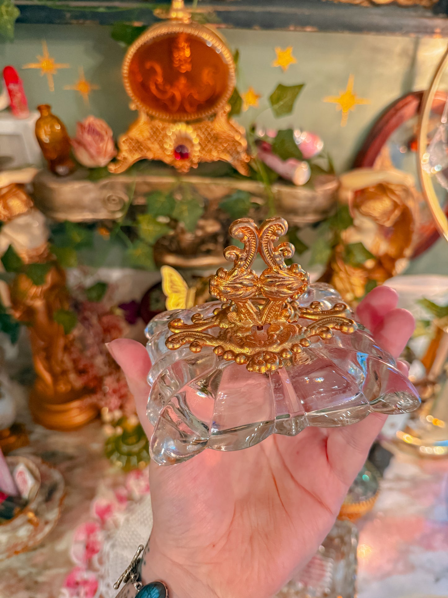 Glass stash with 24k gilted metal✨