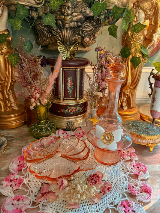 Pink depression glass set✨
