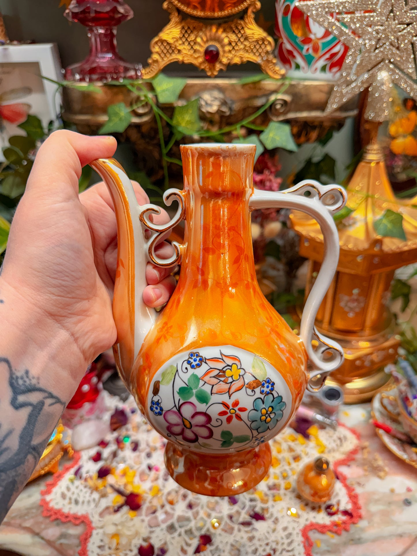 Pearlized floral teapot piece✨