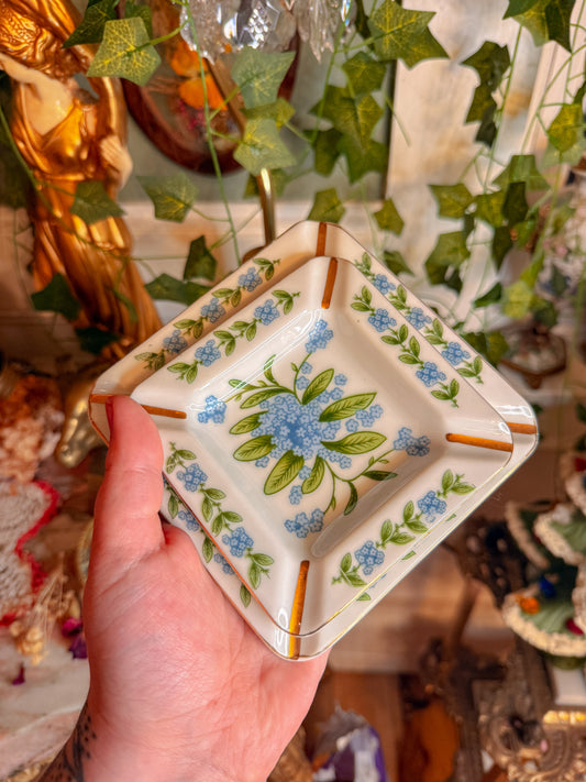 Stacking ashtray set✨