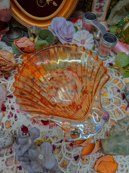 Carnival glass seashell ashtray✨