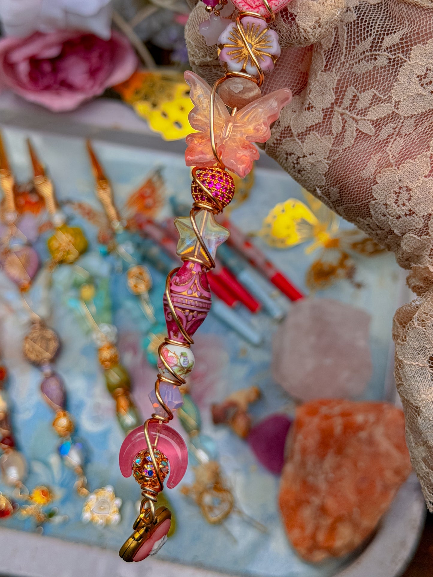 Romantic whimsy🩷 Clouded J clip✨