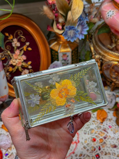 Pressed flower mirrored stash✨