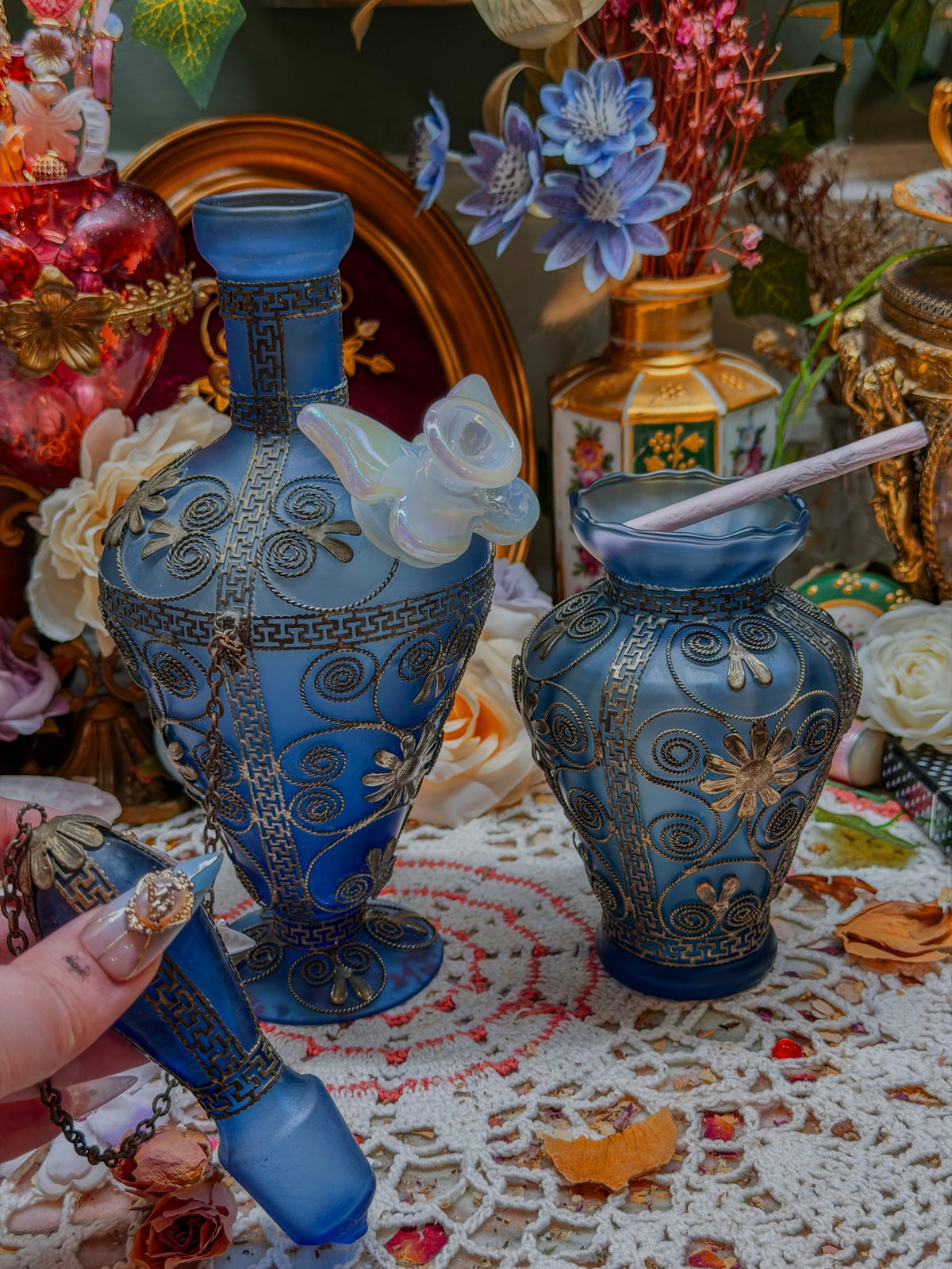 Rare Satin ornate wire bong set✨