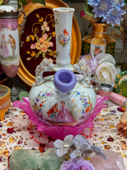 Dresden Royal floral with stand✨