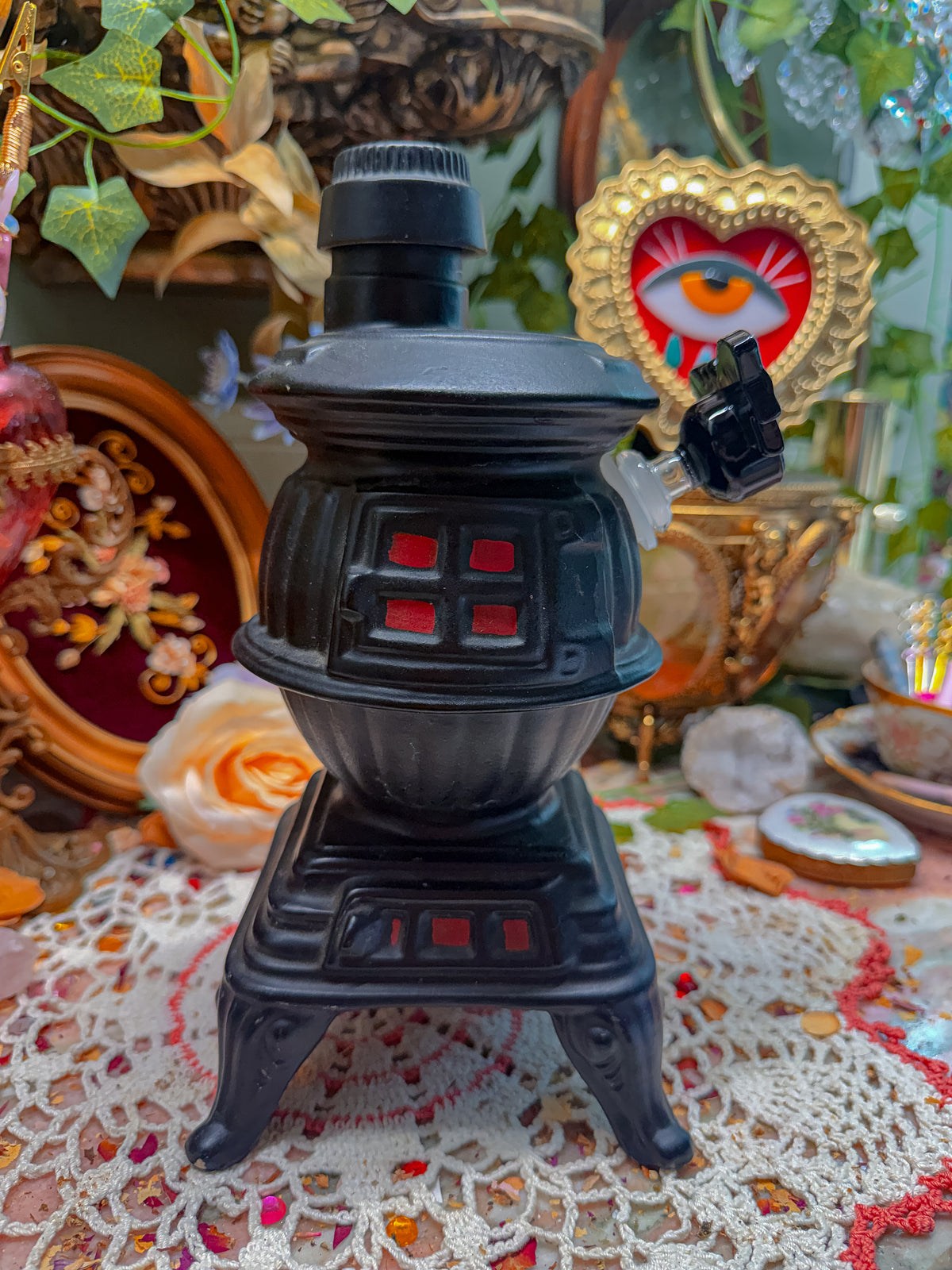 Spooky wood stove bong🕷️