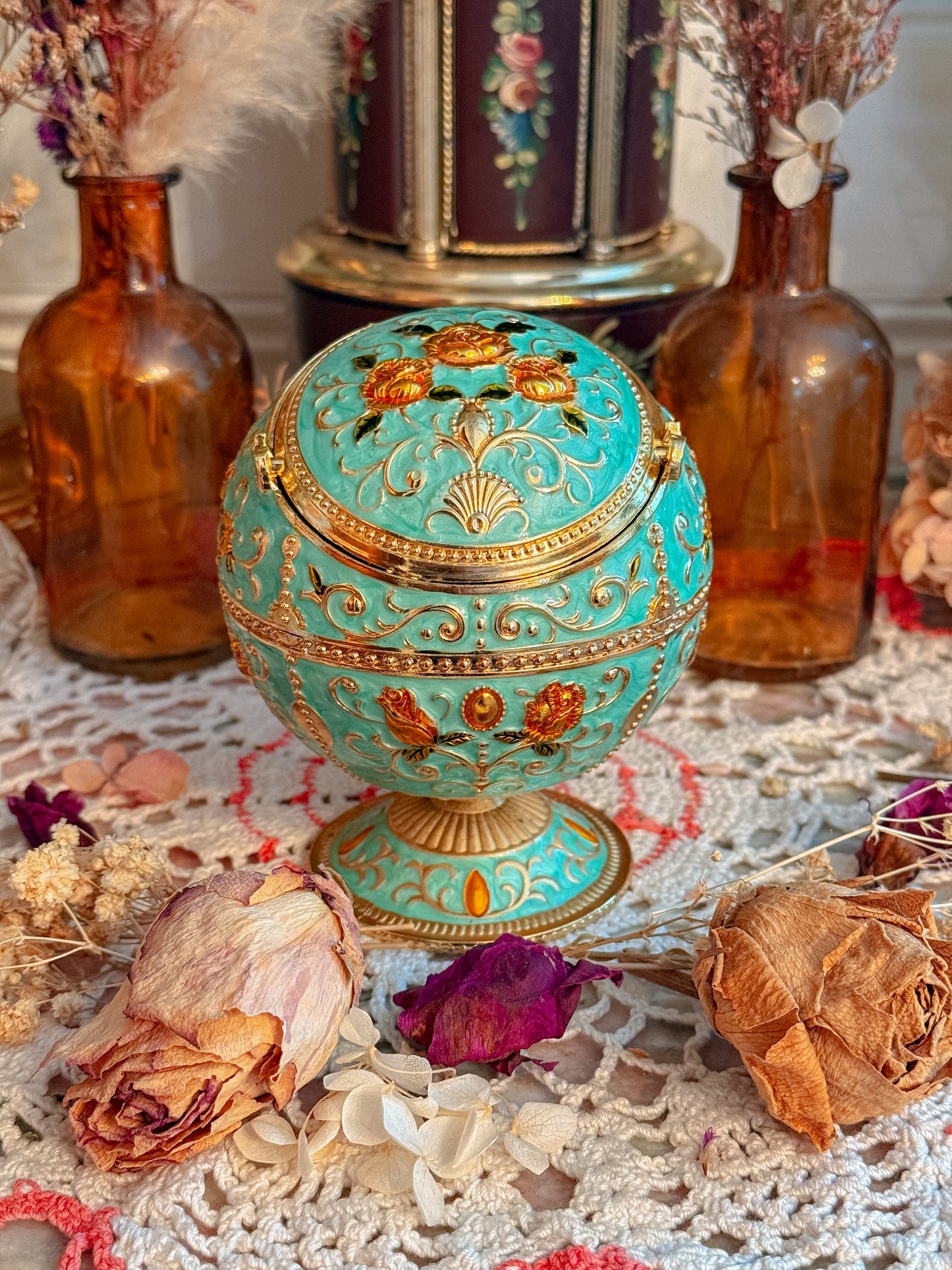 Floral globe ashtray m✨