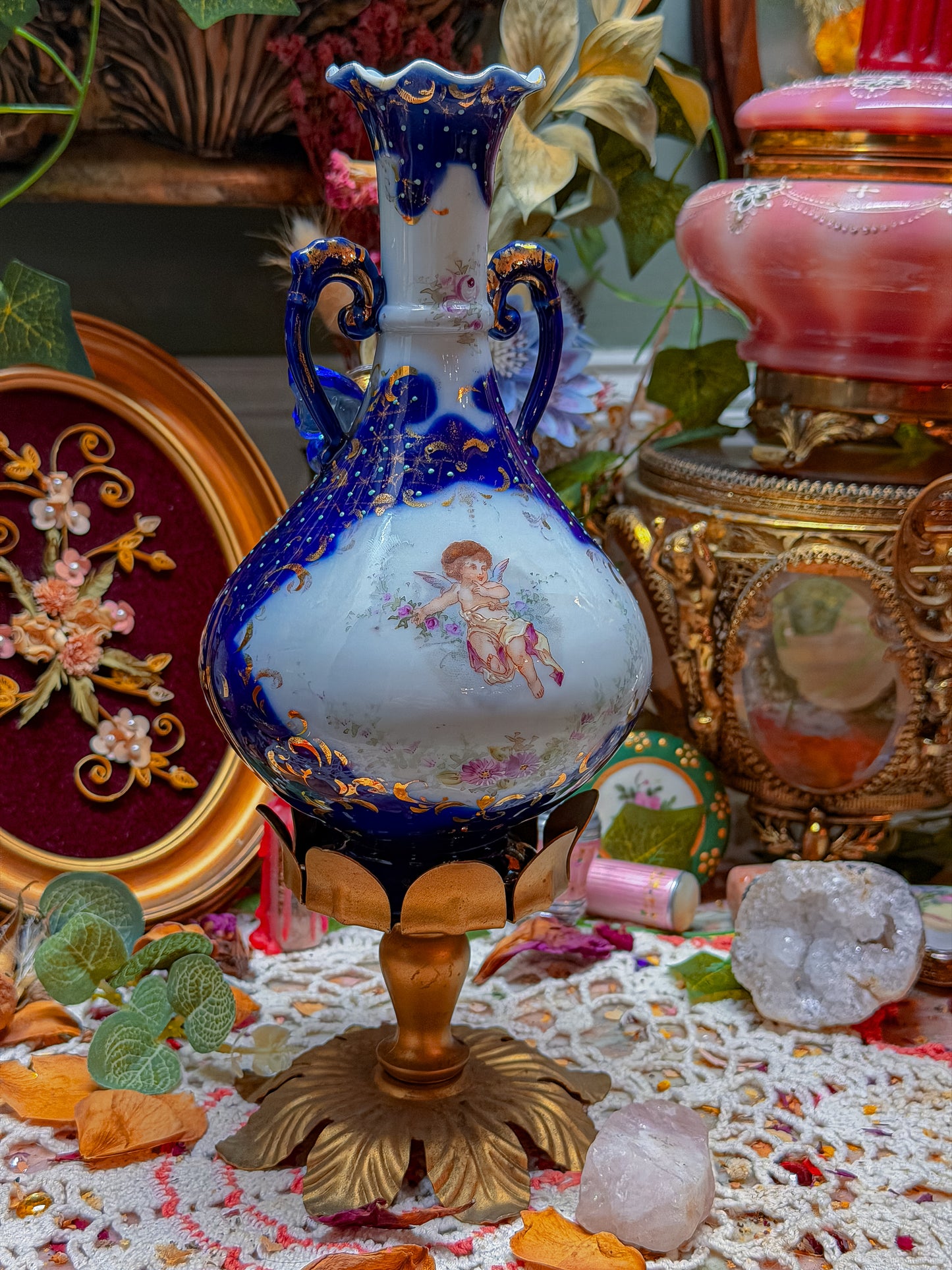 Nippon with stand and cherub✨