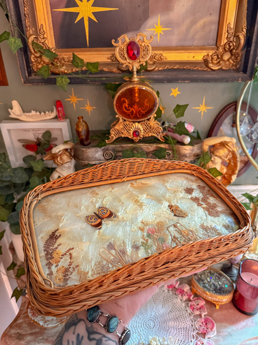 Wicker rolling tray with florals/butteflies✨