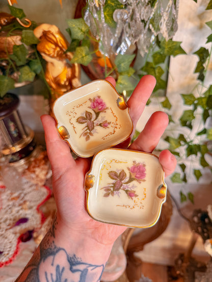 Rose ashtray set and tray✨