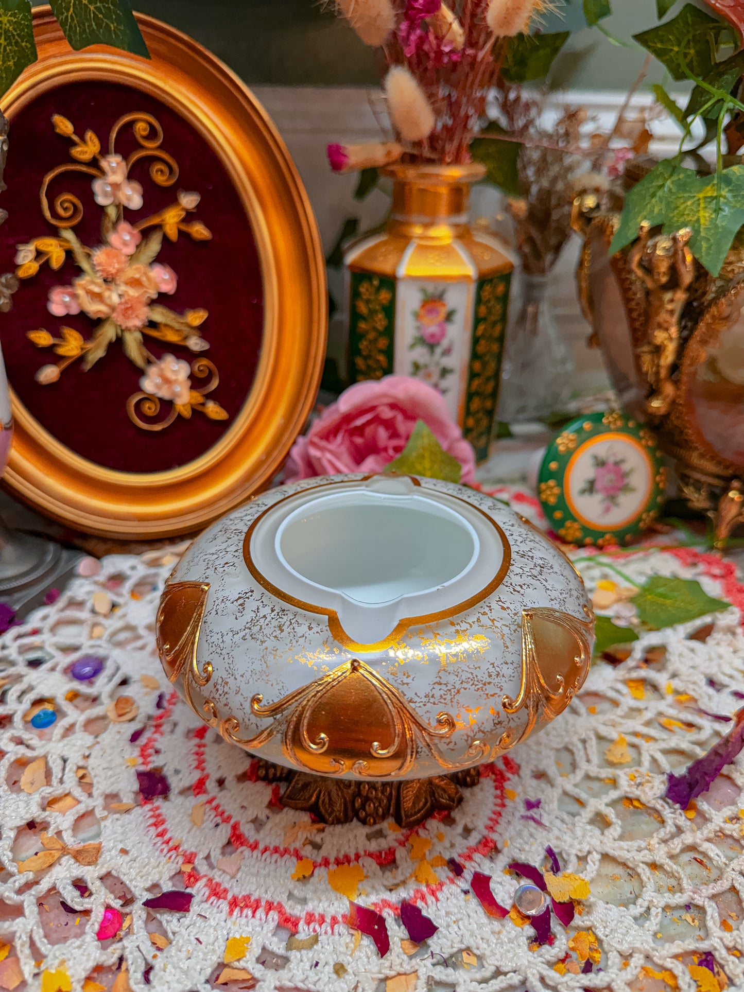Bohemian 24k frosted glass ashtray✨