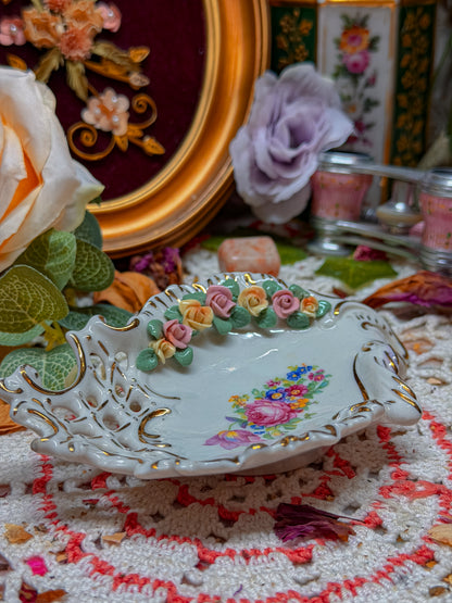 3D floral Capodimonte ashtray✨