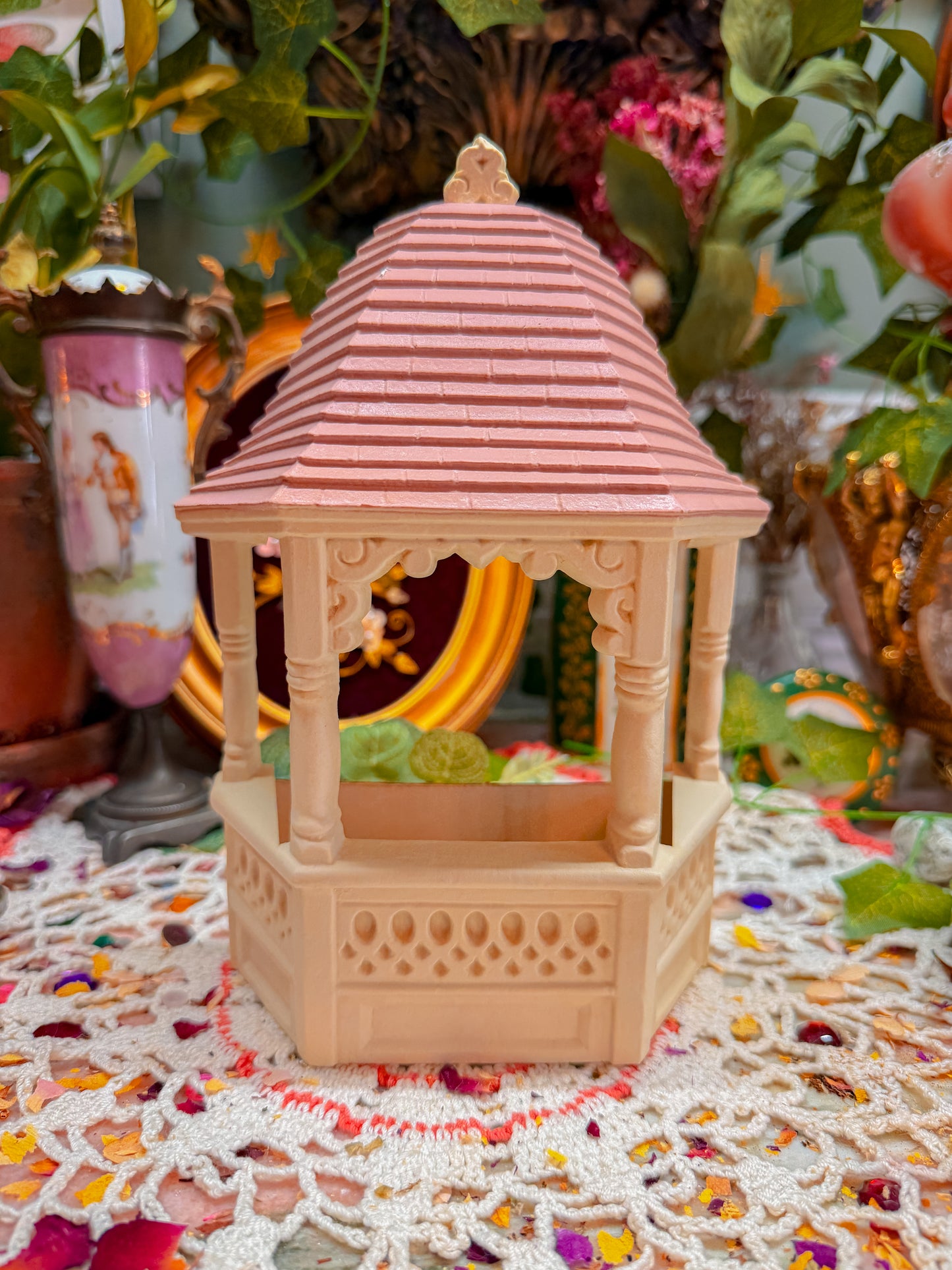 Pink Burwood gazebo wall planter✨