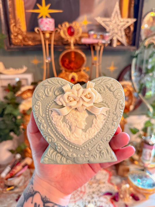 Jasperware 3D heart ashtray✨