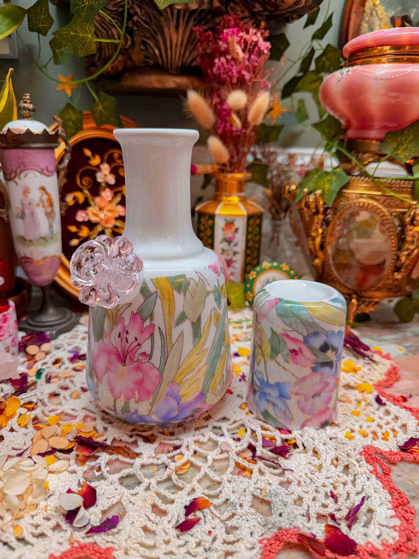 Independent artist floral carafe✨