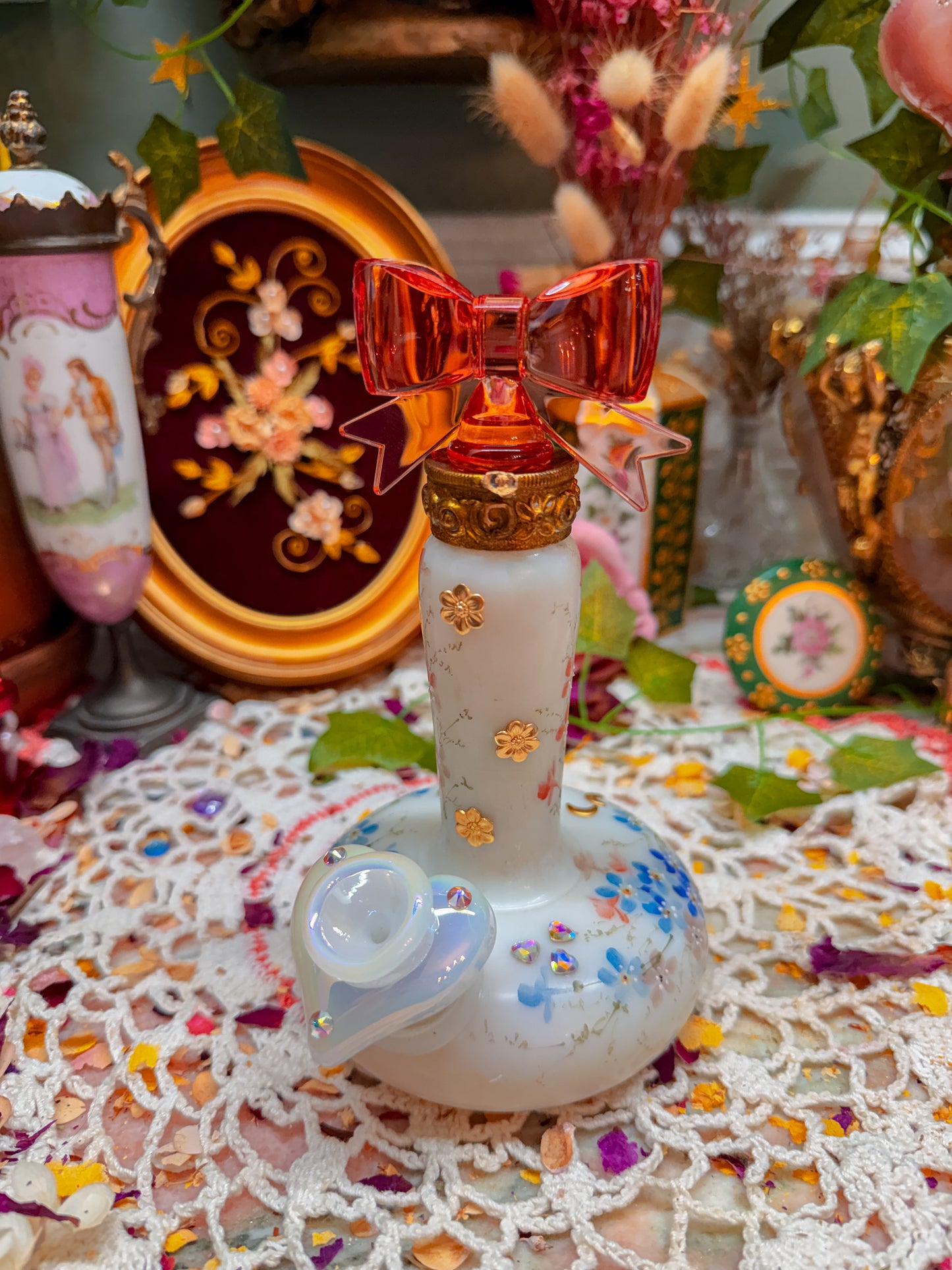 RARE hand painted wavecrest✨