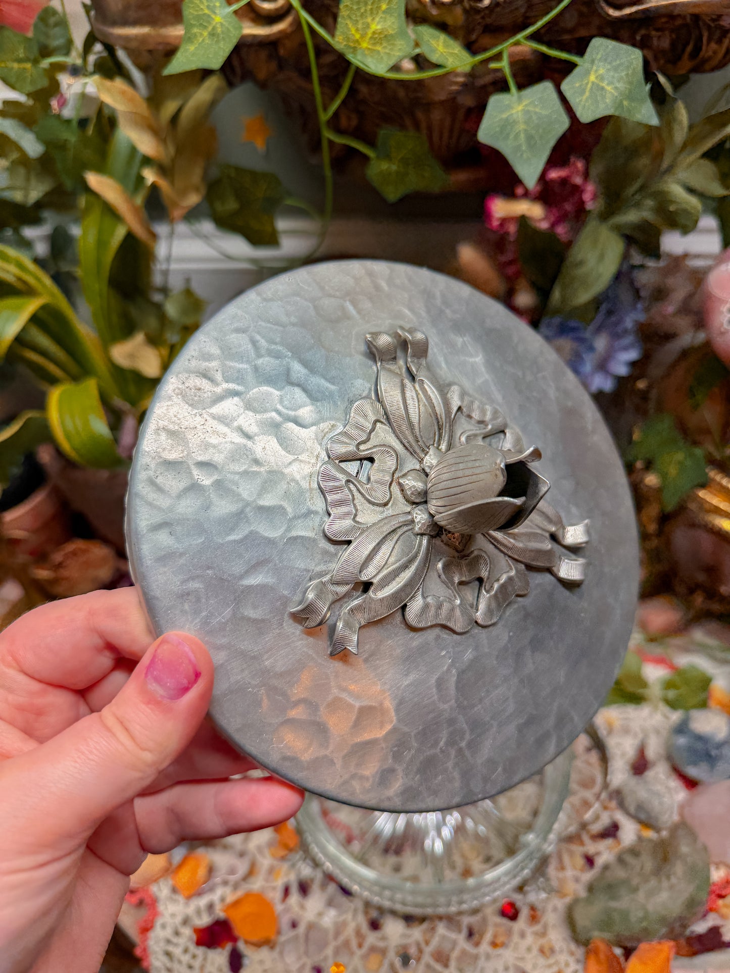 Hammered metal stash✨