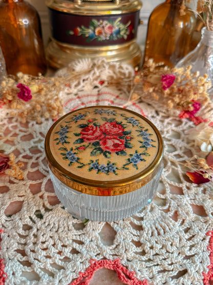 French powder dish aka stash✨