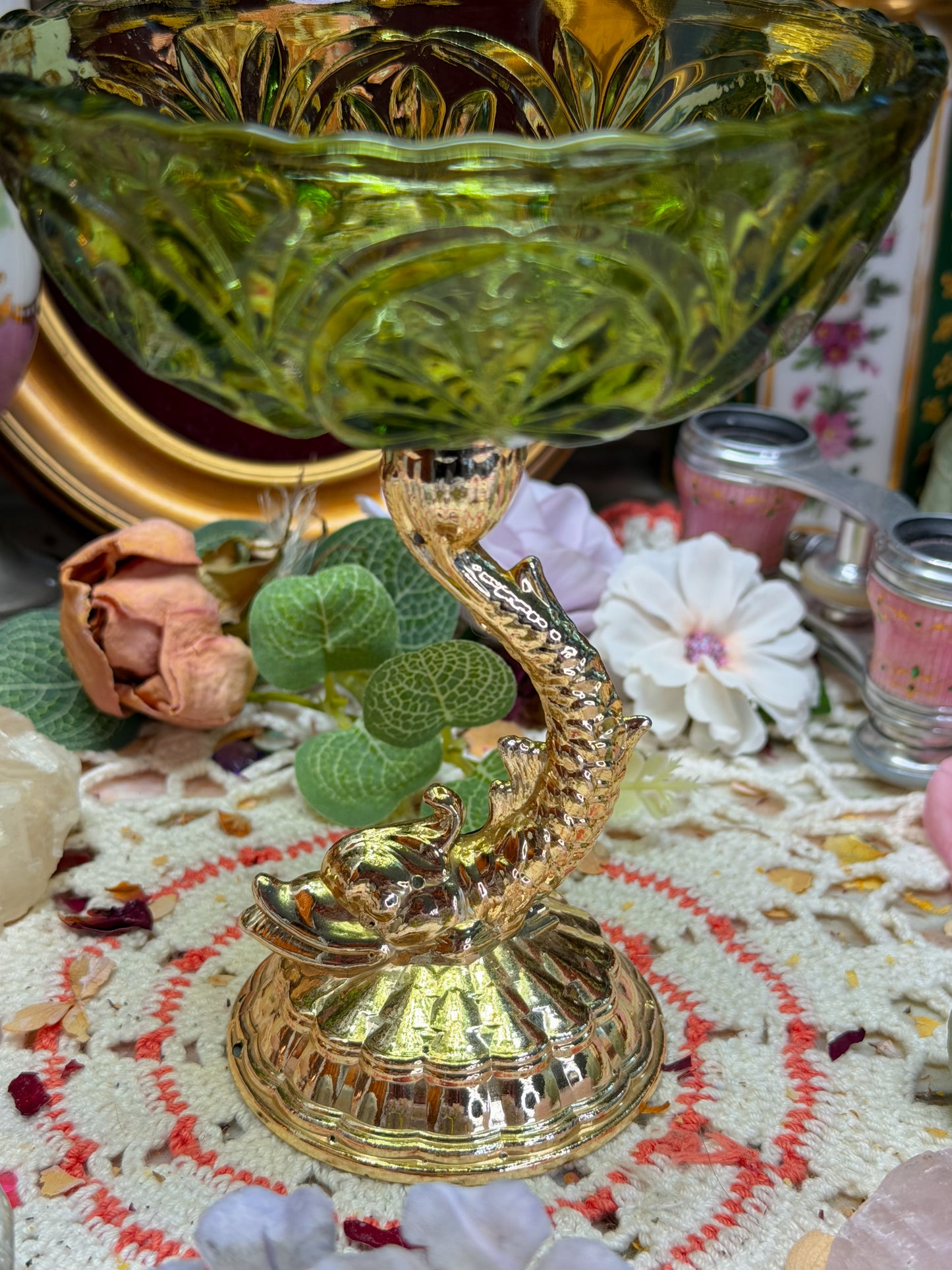Cut glass pedestal ashtray✨