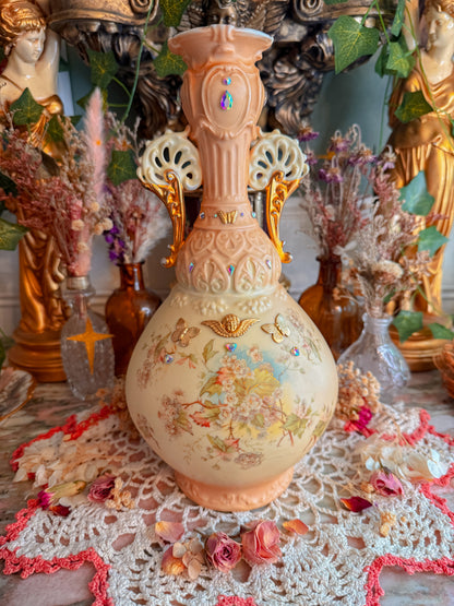 Royal Rudolstadt seashell queen✨