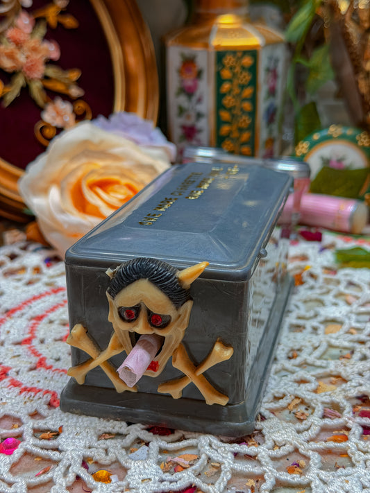 Vampire/Devil cigarette dispenser🕷️