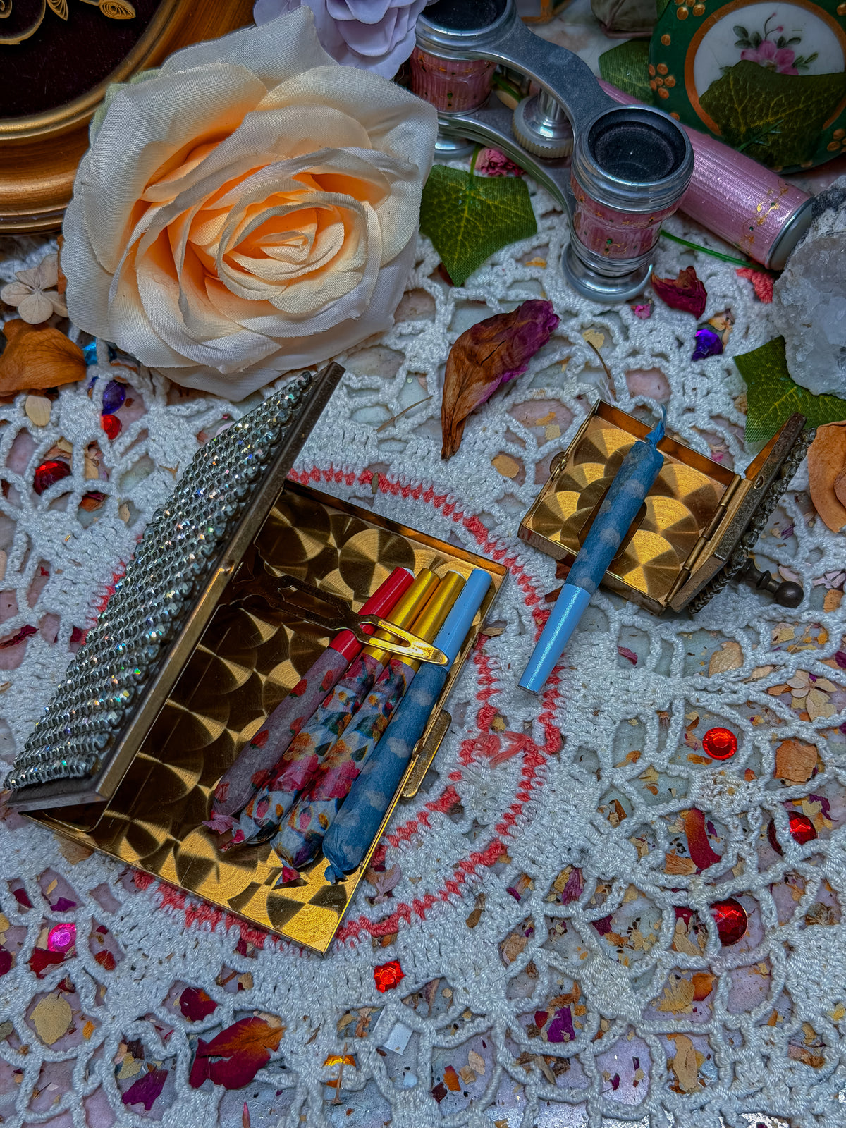 Rhinestone cigarette case and butler pocket ashtray smoke set✨