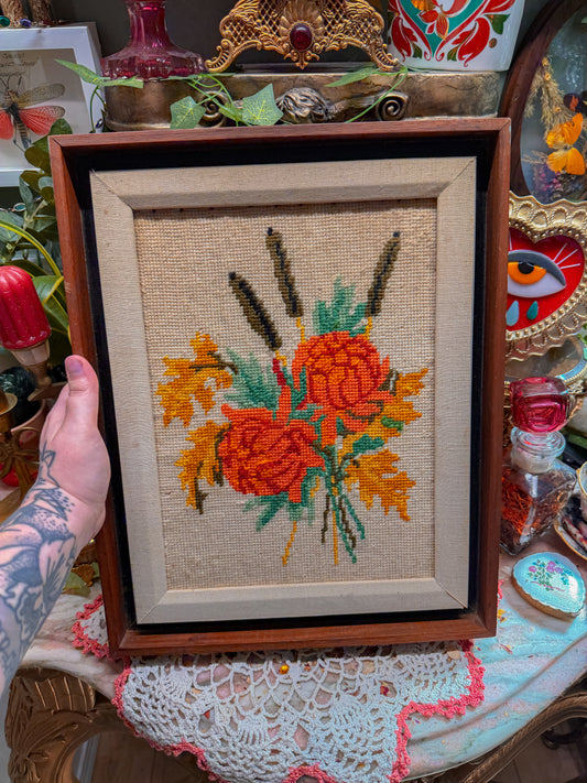 Wooden framed 70s needlepoint art✨
