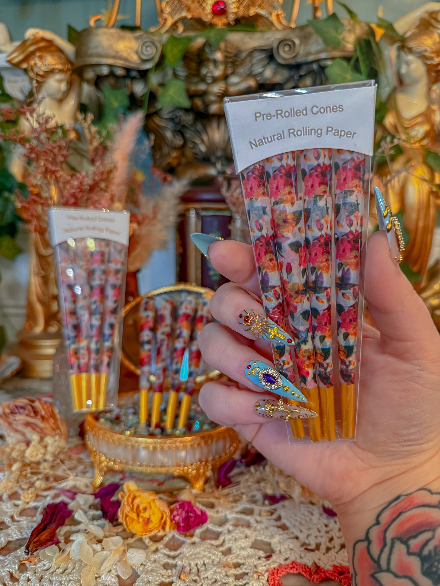 Floral and gold limited pre rolled cones✨