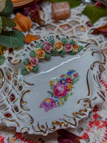 3D floral Capodimonte ashtray✨