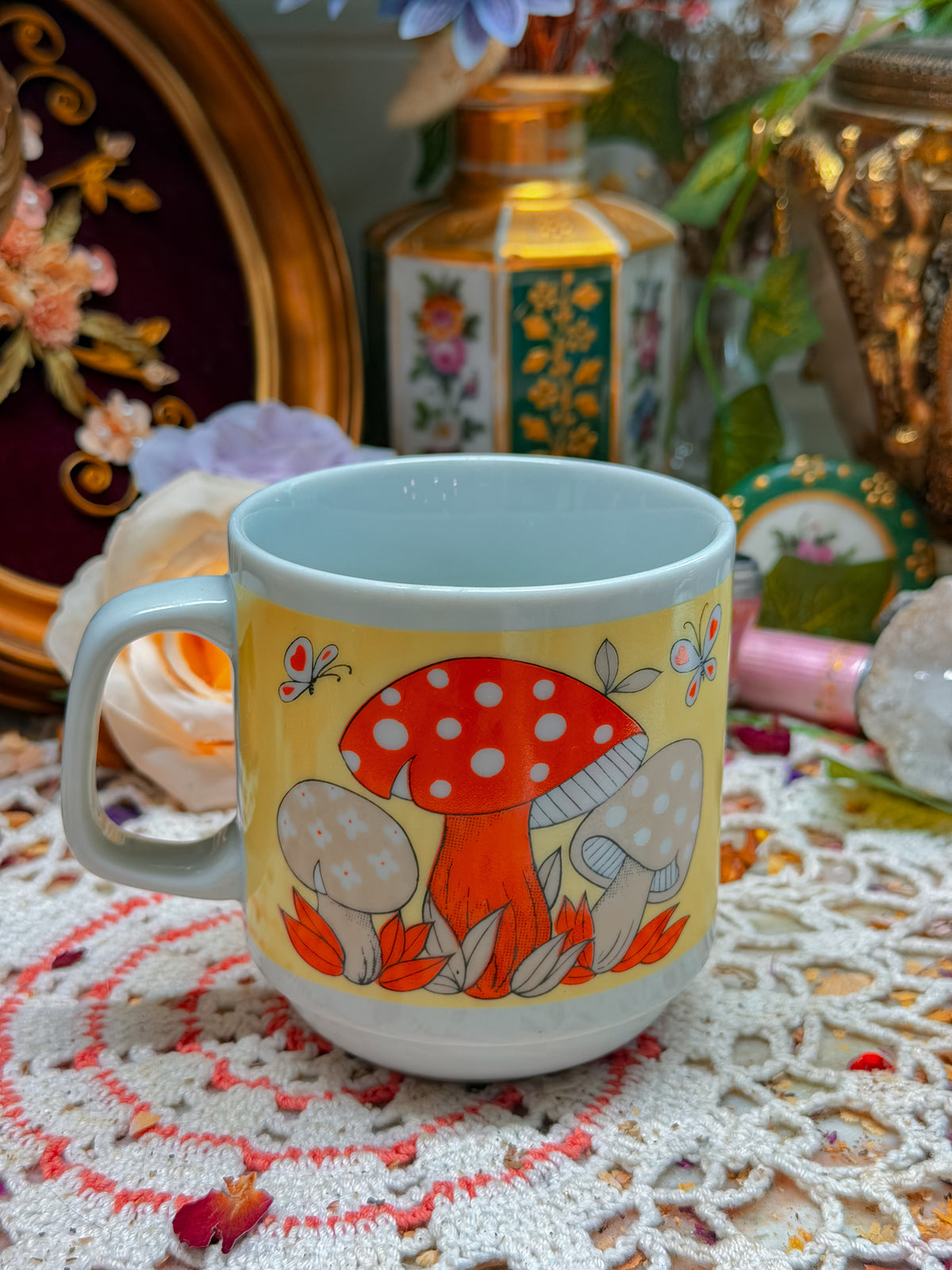 70s mushroom mug