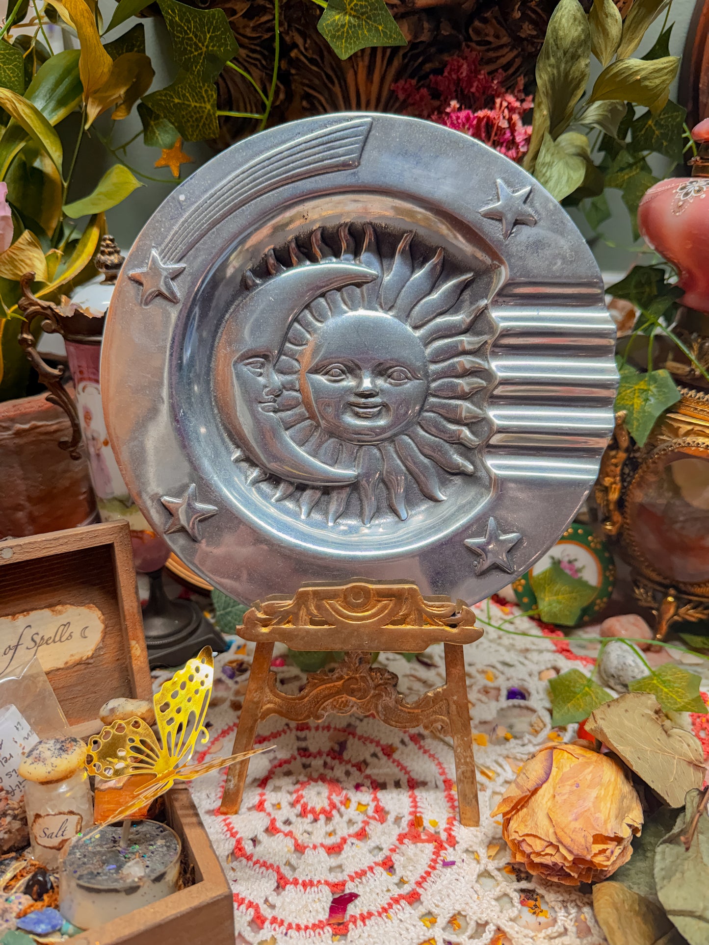 Solid metal brass sun and moon ashtray✨