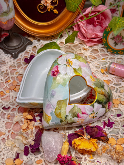 Limoges Heart Lidded Ashtray✨