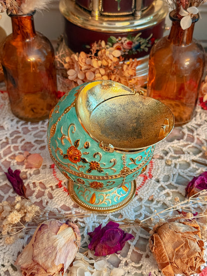 Floral globe ashtray m✨