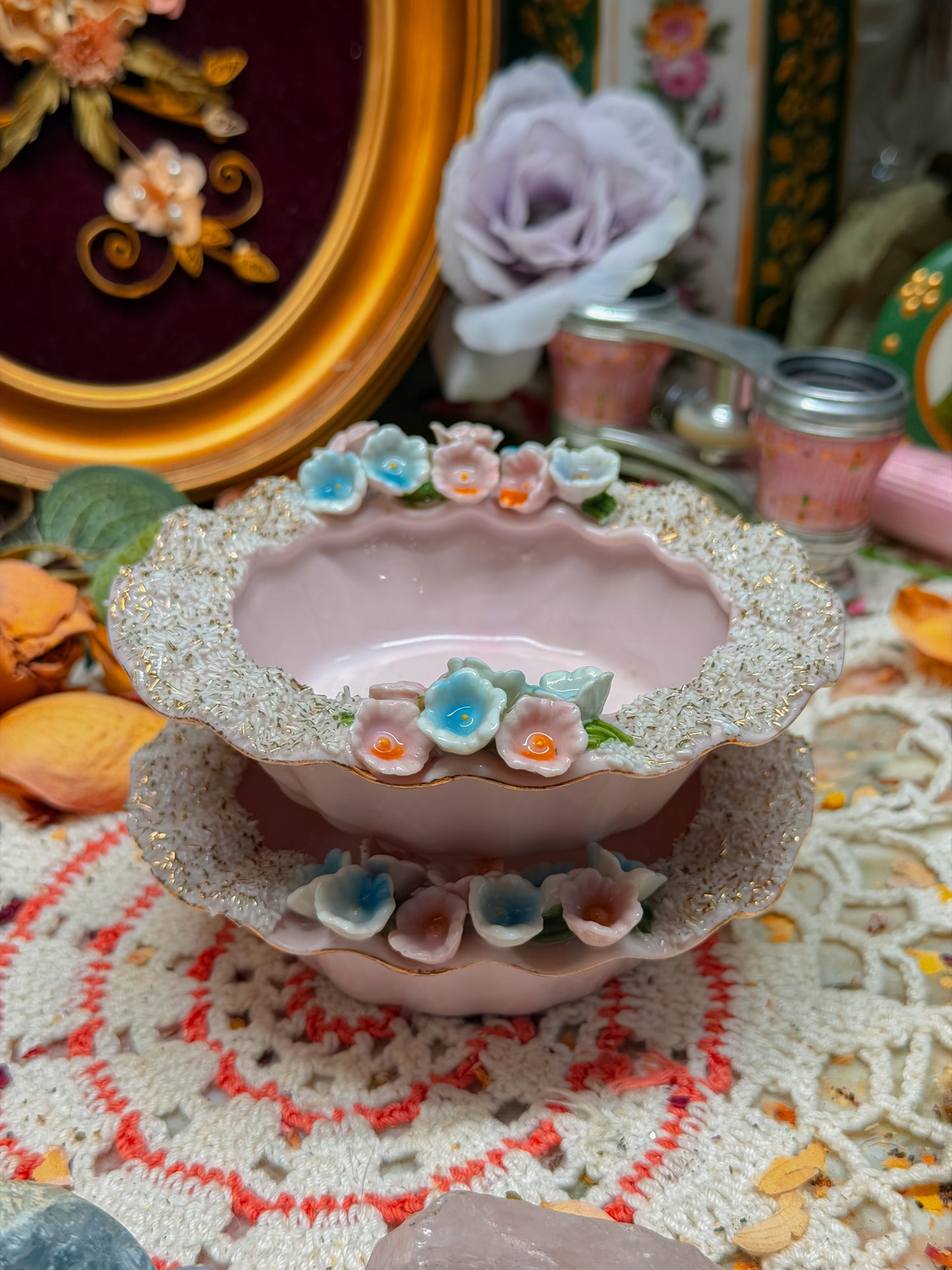 Pair of Lefton 3D floral ashtrays✨
