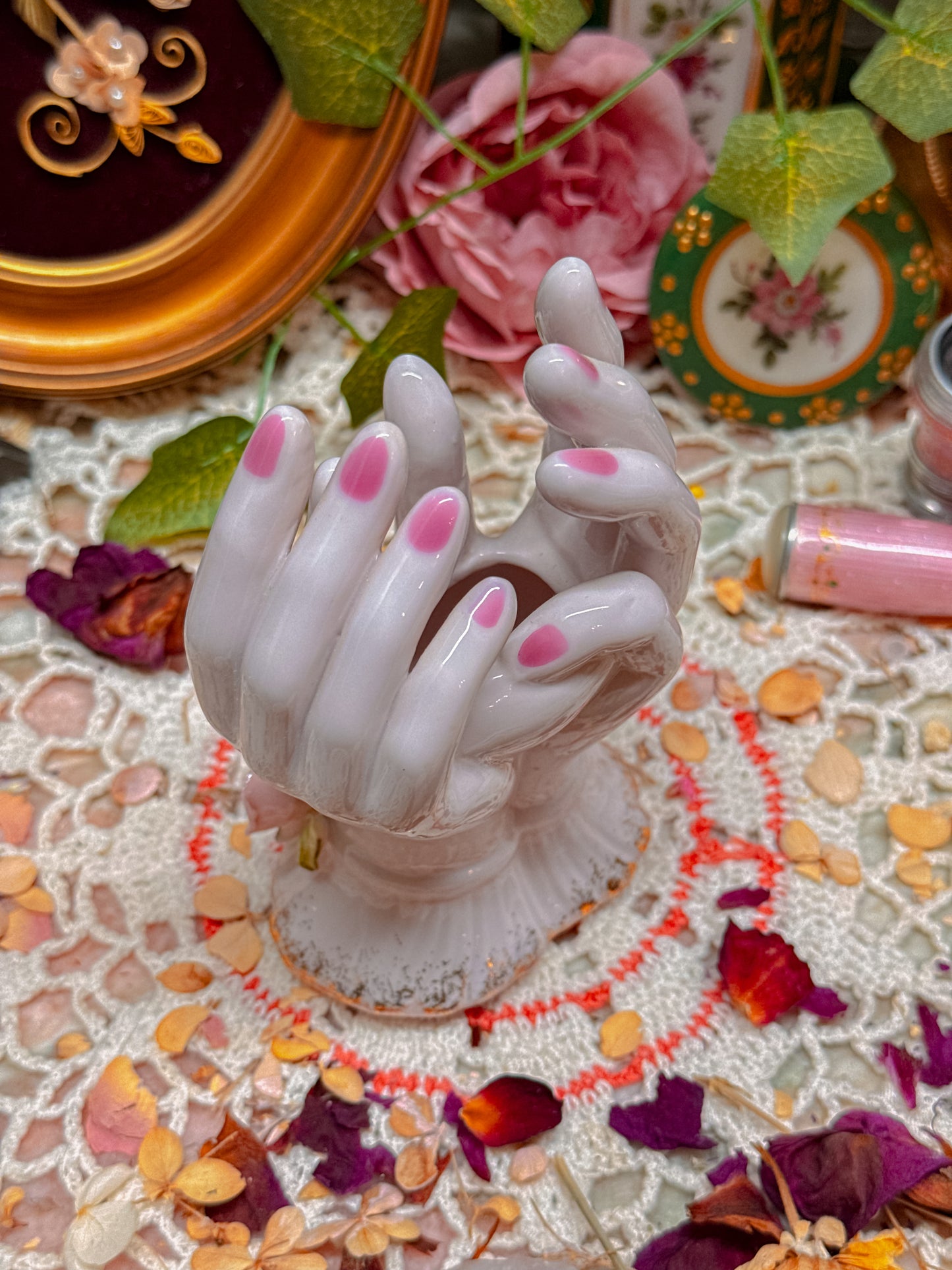 Lefton 3D Floral Hand Ashtray Pink✨