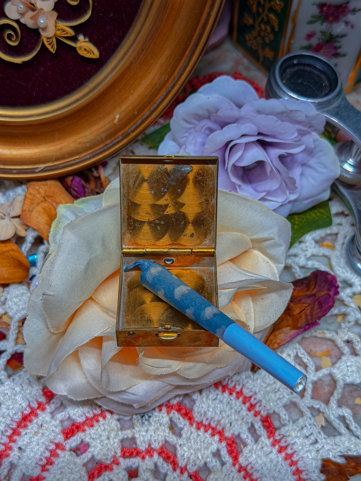 Silent butler Pocket ashtray with MOP and rhinestones✨