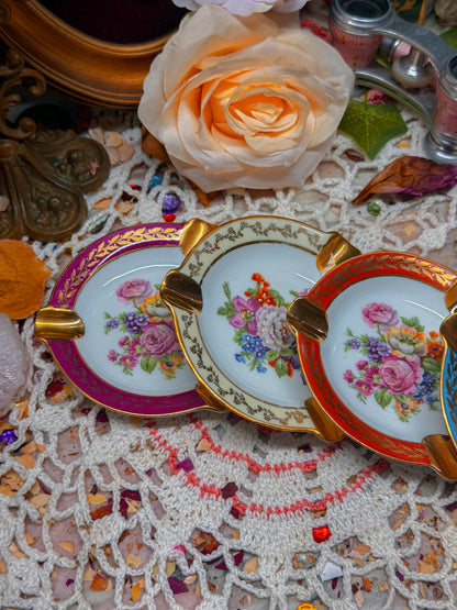 Limoges French ashtrays✨